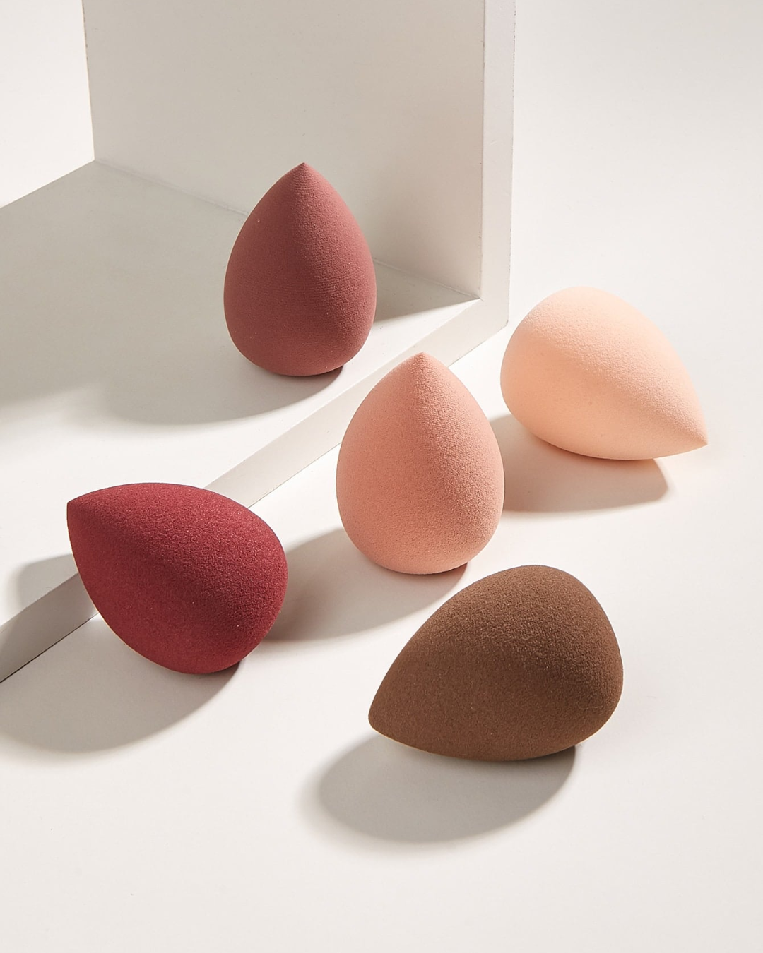 Orivelle Makeup Sponge, 5pcs Waterdrop Shape Makeup Sponge & 1pc Storage Box Makeup Blender,