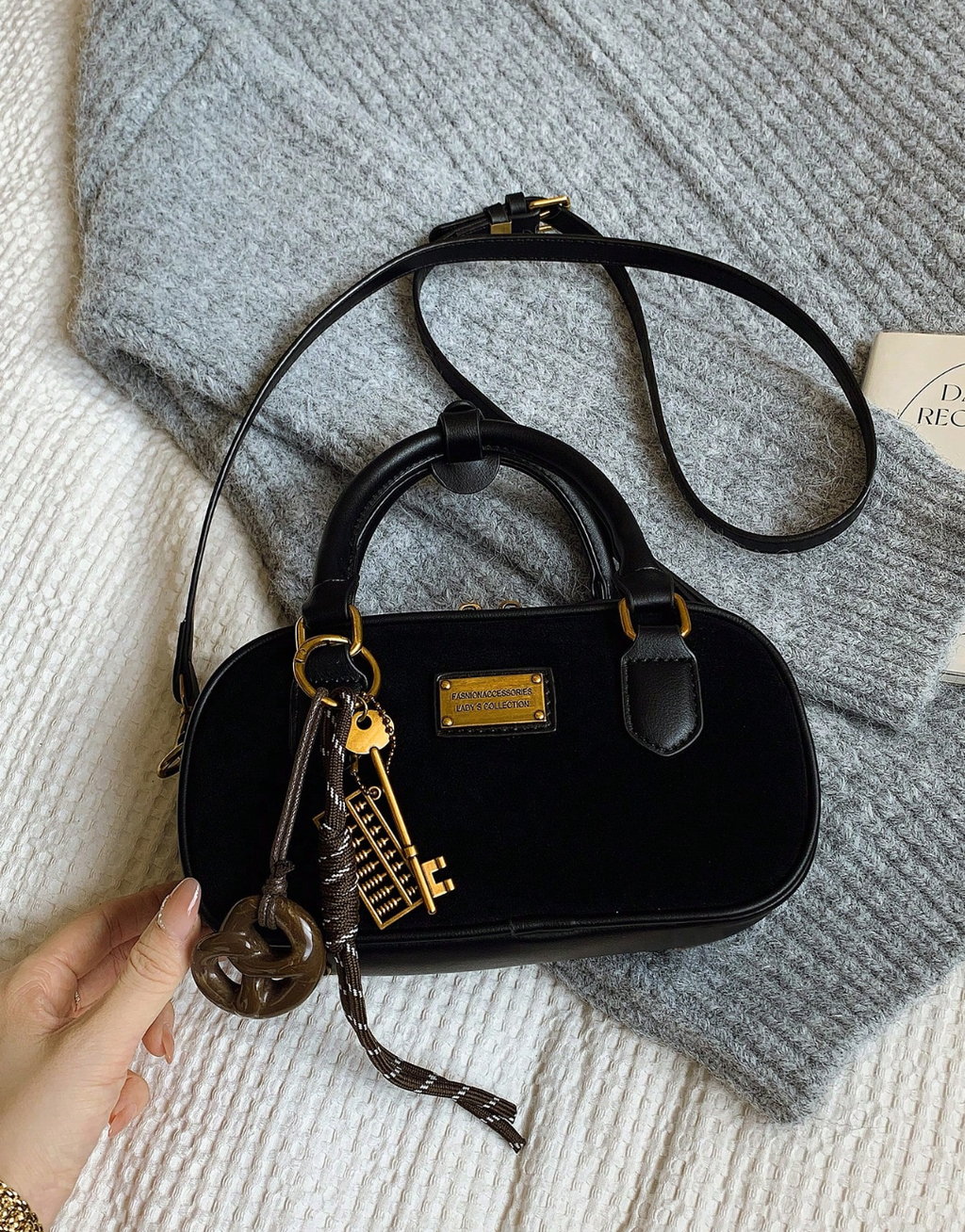SHEIN Retro Bowling Bag For Women, New Fashion Crossbody Handbag With High-End Feel, Tote Shoulder Bag For Work
