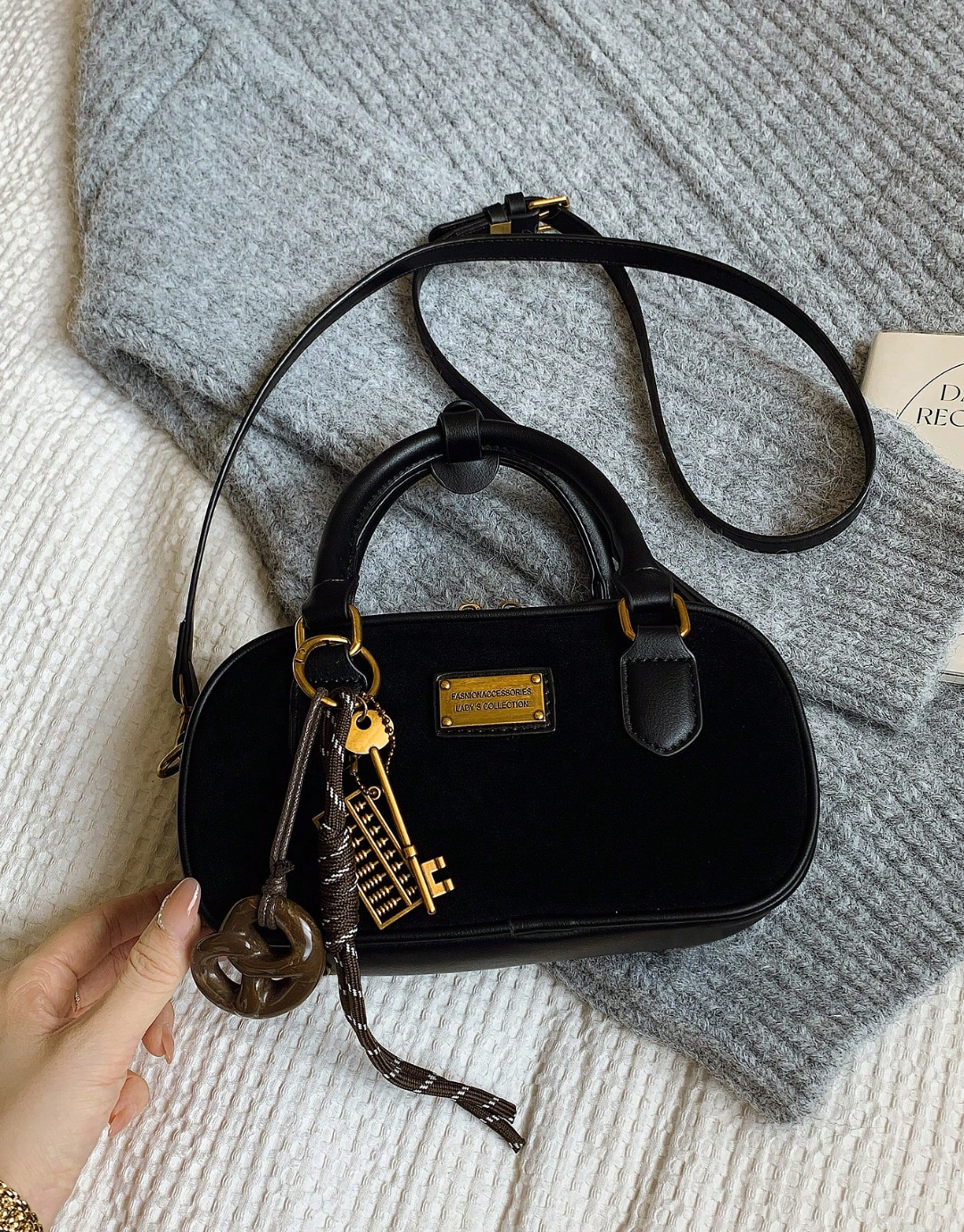 SHEIN Retro Bowling Bag For Women, New Fashion Crossbody Handbag With High-End Feel, Tote Shoulder Bag For Work